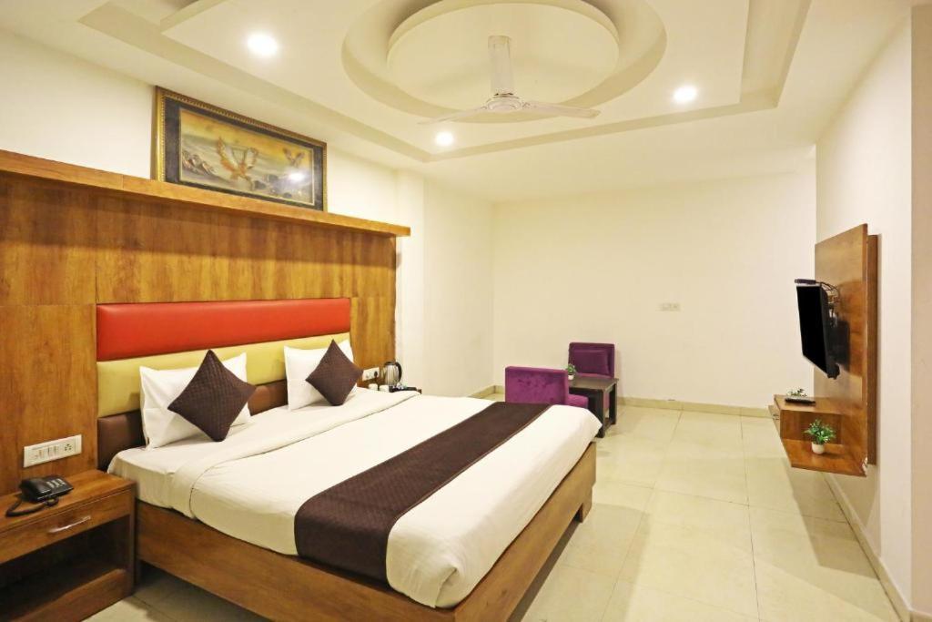 Hotel Urban Luxury Neu-Delhi Exterior foto